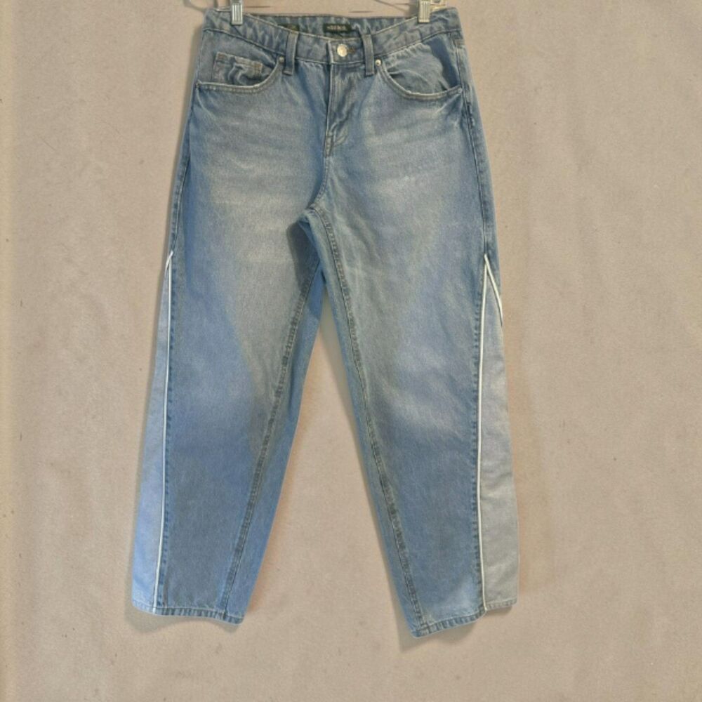 Wild Fable Light Wash Straight Leg Jeans Women’s Side Stripe Denim